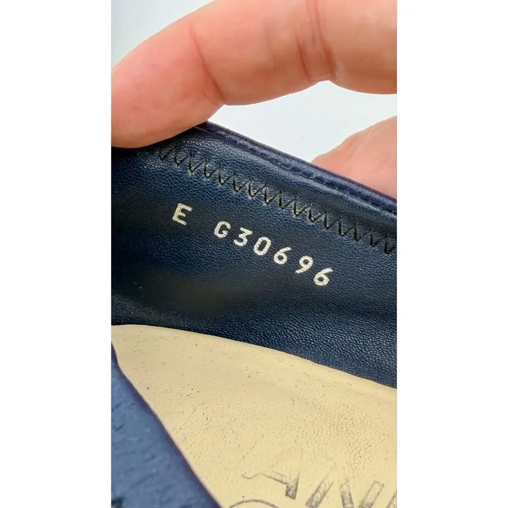 CHANEL authentic interlocking